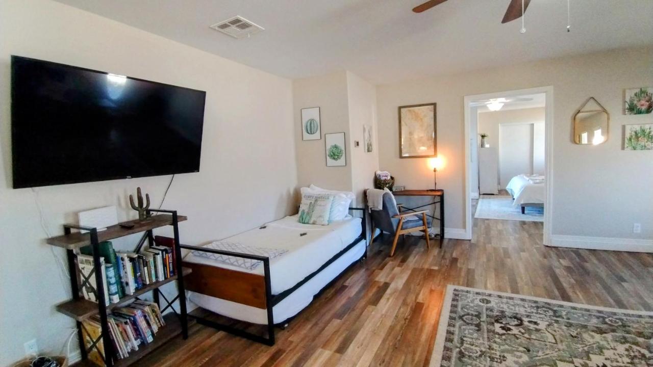 Falcon Cottage Pahrump Esterno foto